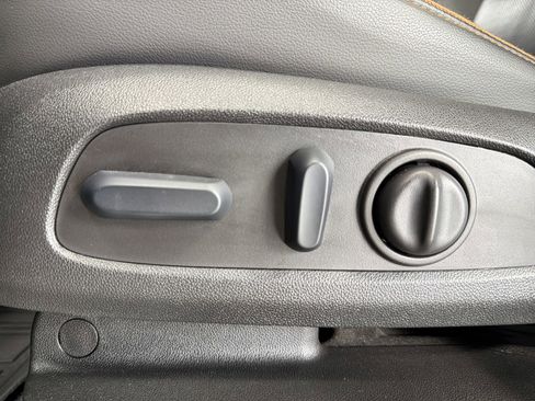 Used 2023 GMC Acadia AT4 w/ Preferred Package image 20