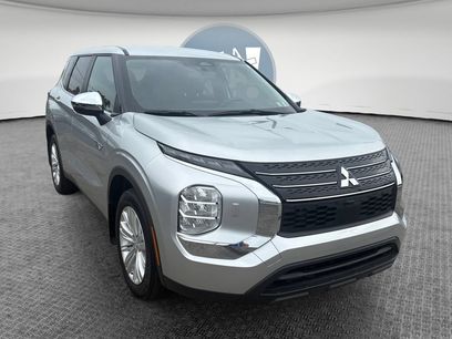 Used 2025 Mitsubishi Outlander ES