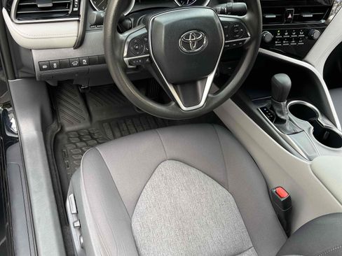 Used 2021 Toyota Camry LE image 43