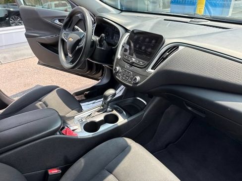 Used 2023 Chevrolet Malibu LT FWD image 21