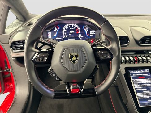 Used 2022 Lamborghini Huracan EVO image 23
