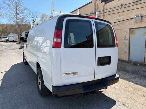 Used 2016 Chevrolet Express 2500 Extended image 7