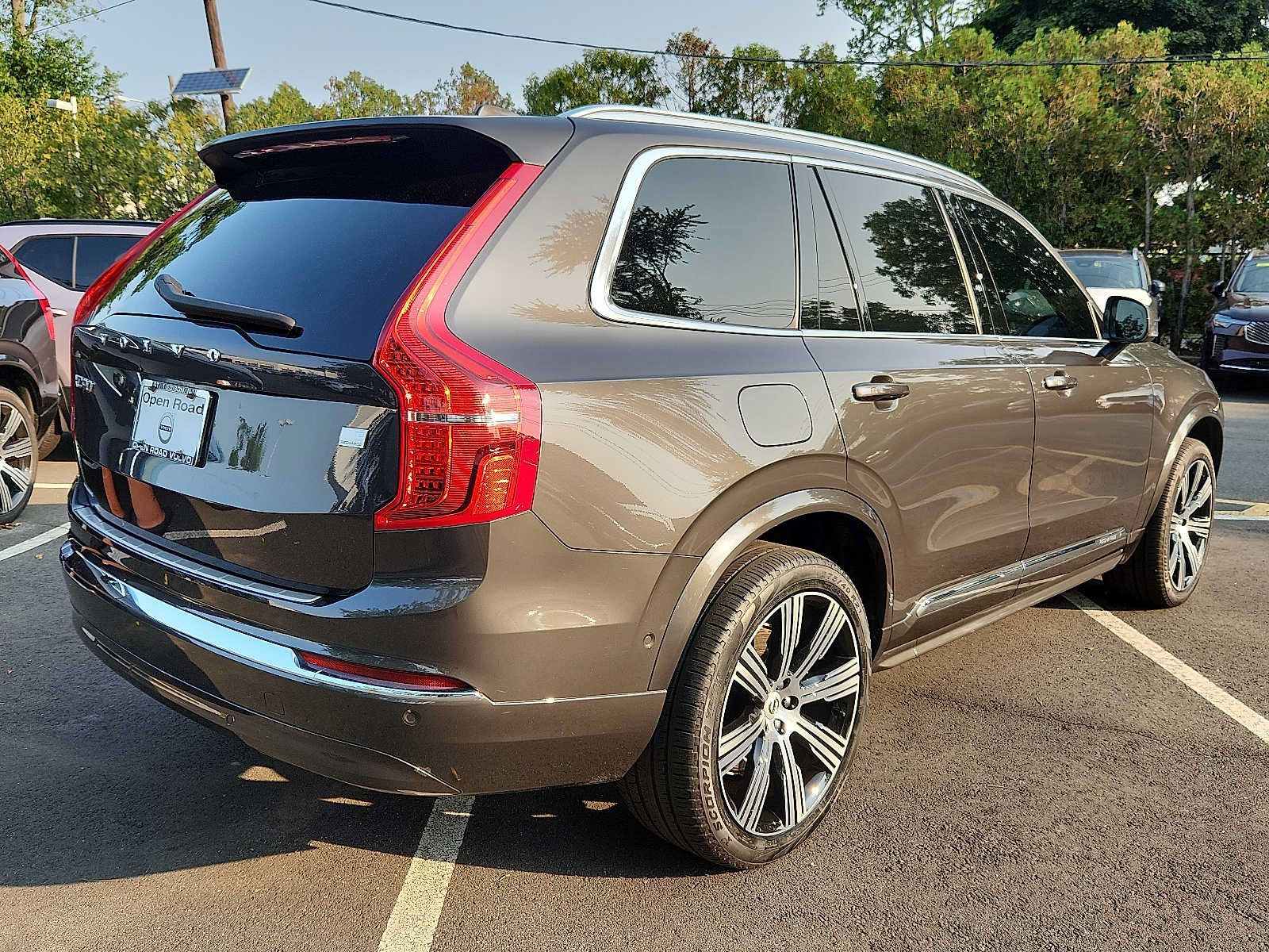 Certified 2024 Volvo XC90 T8 Ultimate w/ Protection Package Premier AWD/4WD image 6