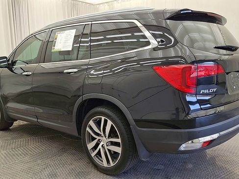 Used 2017 Honda Pilot Elite image 9