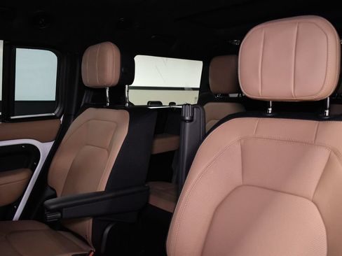 Used 2025 Land Rover Defender 130 V8 AWD/4WD image 40