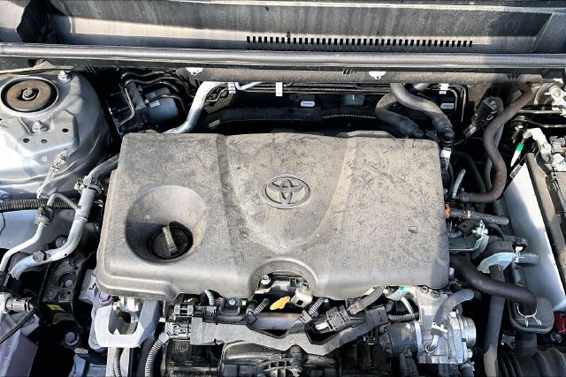 Used 2025 Toyota RAV4 LE AWD/4WD image 31