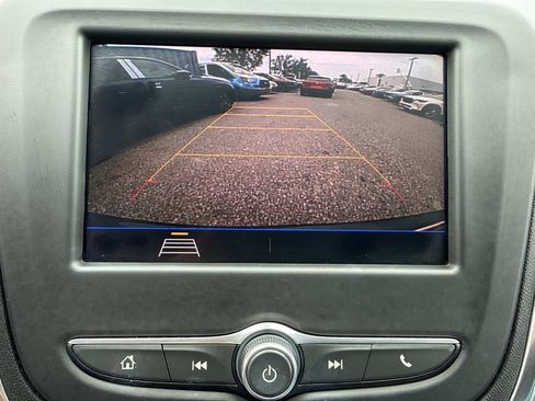 Used 2020 Chevrolet Equinox LS FWD image 29