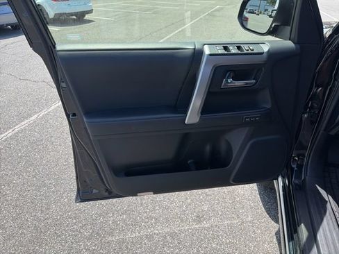 Used 2023 Toyota 4Runner Limited AWD/4WD image 11