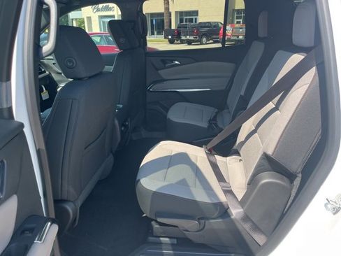 New 2026 Chevrolet Traverse LT w/ LPO, Floor Liner Package image 35