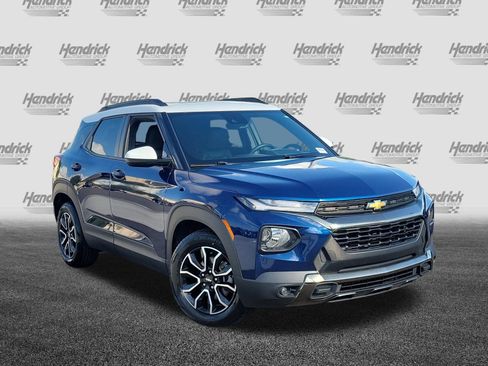 Used 2022 Chevrolet TrailBlazer ACTIV w/ Sun and Liftgate Package FWD image 2