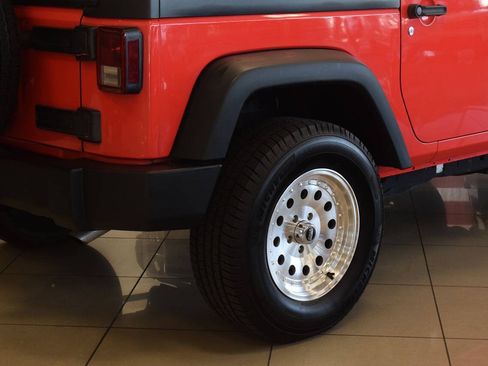 Used 2013 Jeep Wrangler Sport AWD/4WD image 15