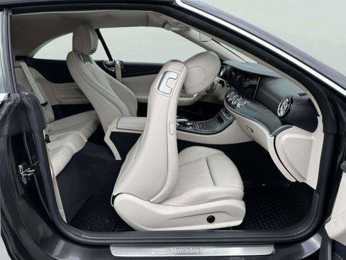 Used 2023 Mercedes-Benz E 450 4MATIC Cabriolet image 41
