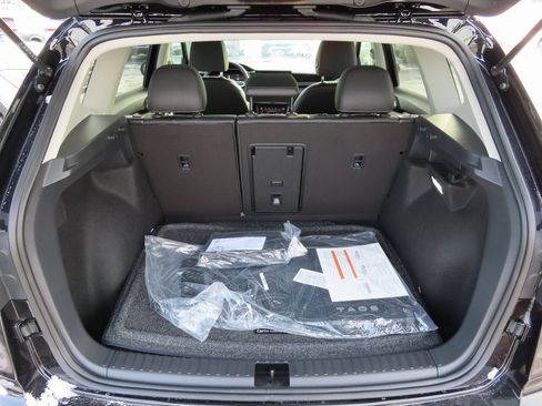 New 2026 Volkswagen Taos SE image 19