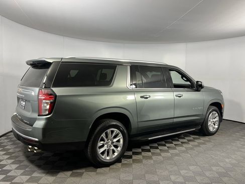 Used 2023 Chevrolet Suburban Premier image 5