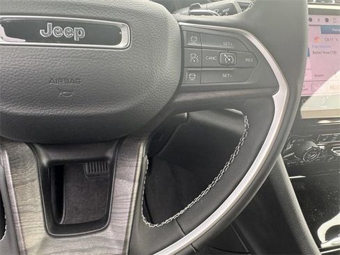 New 2025 Jeep Grand Cherokee Limited image 20