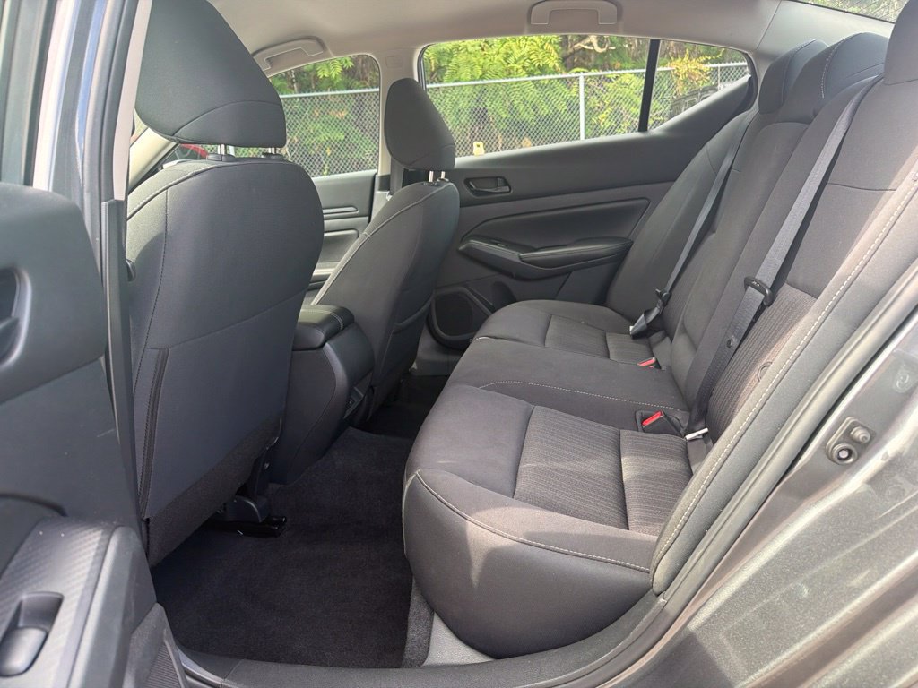 Used 2025 Nissan Altima 2.5 SV FWD image 40