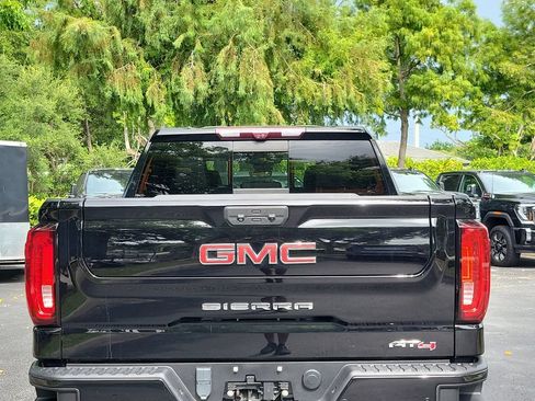 Certified 2022 GMC Sierra 1500 AT4 w/ AT4 Premium Package AWD/4WD image 13