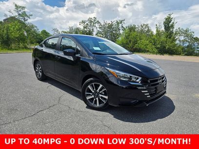 New 2025 Nissan Versa SV w/ Trunk Package