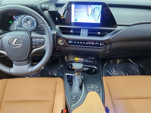 Used 2023 Lexus UX 250h AWD w/ Premium Package image 35