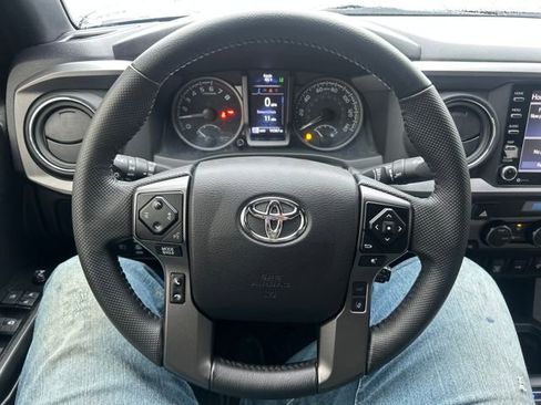 Used 2023 Toyota Tacoma TRD Off-Road image 19