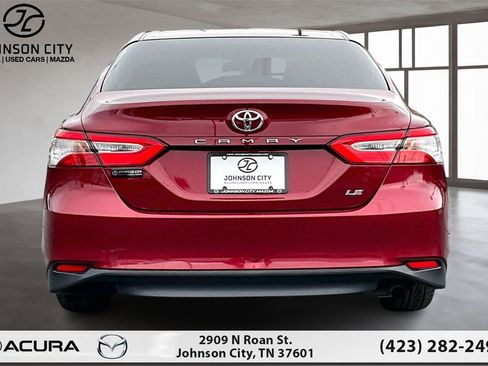 Used 2018 Toyota Camry L image 4
