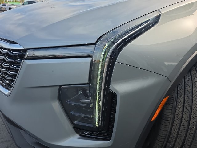 Certified 2024 Cadillac XT4 Luxury w/ Cold Weather Package AWD/4WD image 32