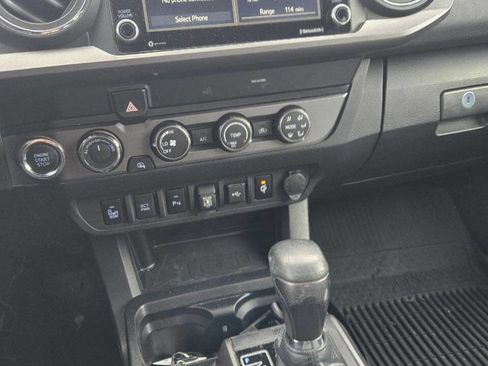 Used 2020 Toyota Tacoma TRD Off-Road w/ Technology Package image 13