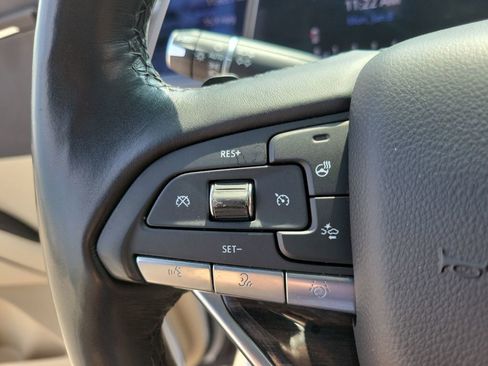 Used 2022 Cadillac Escalade ESV Premium Luxury AWD/4WD image 26