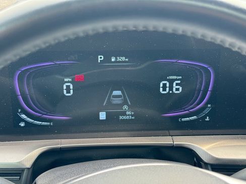 Certified 2025 Kia Telluride S FWD image 19
