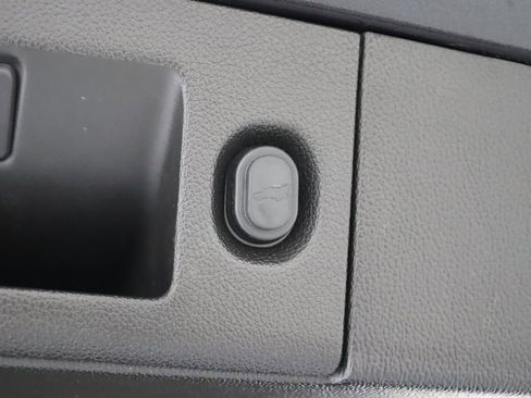 Used 2016 Cadillac Escalade Premium AWD/4WD image 40