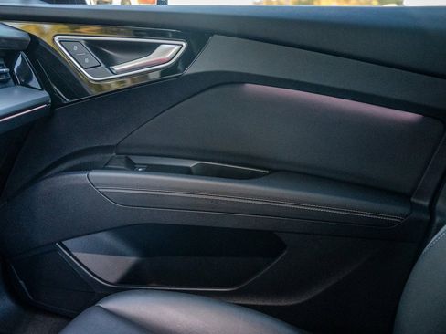 Used 2023 Audi Q4 e-tron Premium Plus w/ Premium Plus image 13