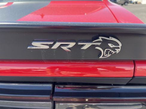 Used 2016 Dodge Challenger SRT Hellcat RWD image 32