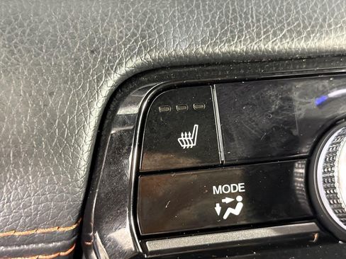 Used 2023 Honda Pilot TrailSport image 33