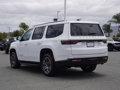 Certified 2024 Jeep Wagoneer Series II AWD/4WD image 6