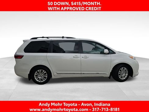 Used 2017 Toyota Sienna XLE Premium FWD image 8