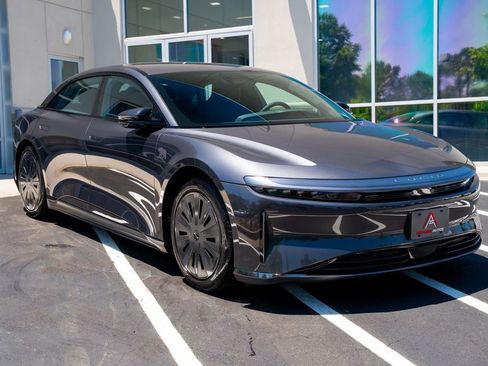 Used 2024 Lucid Air Pure RWD image 7
