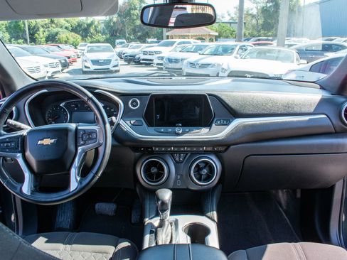 Used 2019 Chevrolet Blazer LT image 8