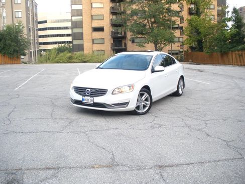 Used 2015 Volvo S60 T5 Premier image 15