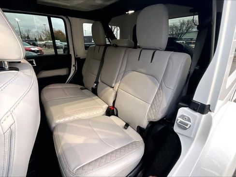 Used 2021 Jeep Wrangler Unlimited Sahara image 19