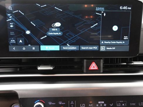 Used 2026 Kia Carnival FWD image 19