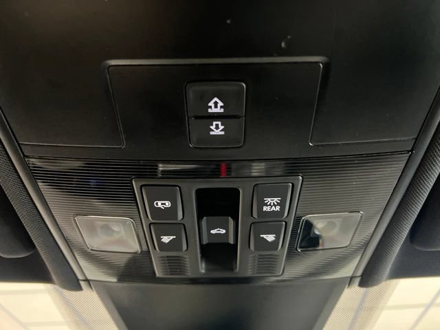Used 2023 Volkswagen Tiguan SE R-Line AWD/4WD image 29