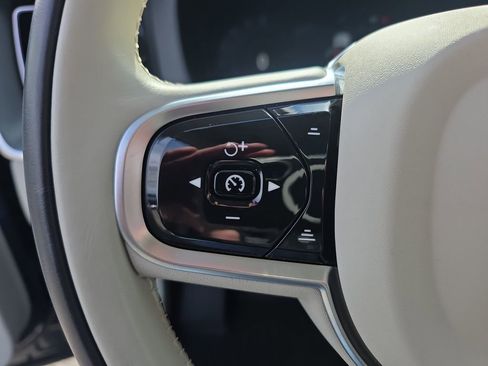 Used 2025 Volvo XC60 B5 Plus w/ Protection Package Premier image 27