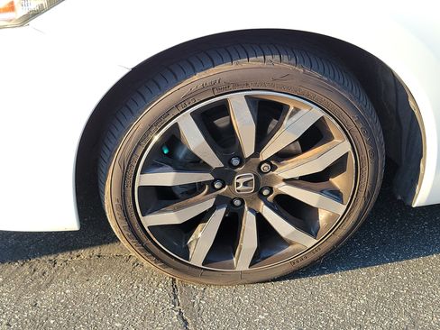 Used 2014 Honda Civic EX-L image 2