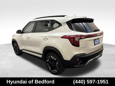 Used 2024 Kia Seltos SX w/ SX Sunroof Package AWD/4WD image 8