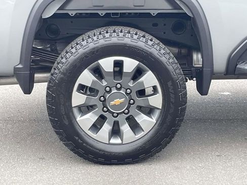 Used 2025 Chevrolet Silverado 2500 Custom w/ Custom Value Package AWD/4WD image 7
