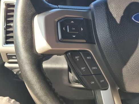 Used 2017 Ford F150 Lariat w/ Equipment Group 502A Luxury AWD/4WD image 28