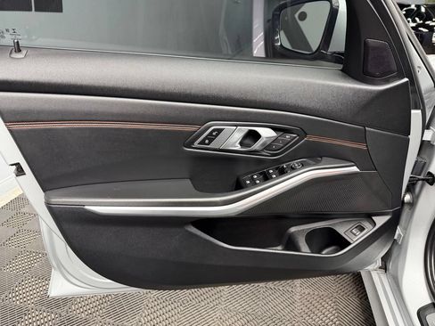 Used 2019 BMW 330i Sedan w/ Convenience Package RWD image 36
