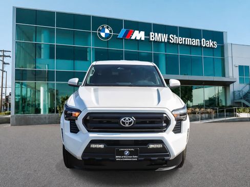 Used 2026 Toyota Tacoma SR5 RWD image 2