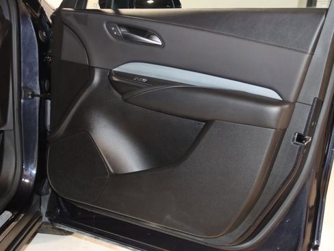 Used 2023 Cadillac XT4 Premium Luxury AWD/4WD image 57