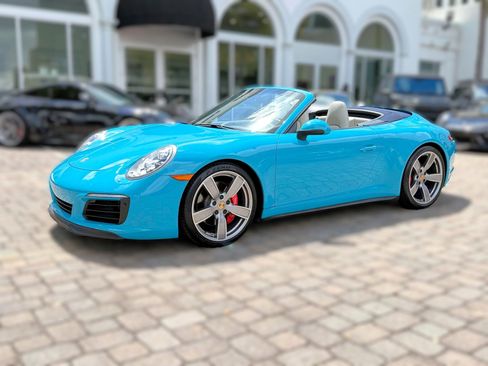 Used 2017 Porsche 911 Carrera 4S image 1